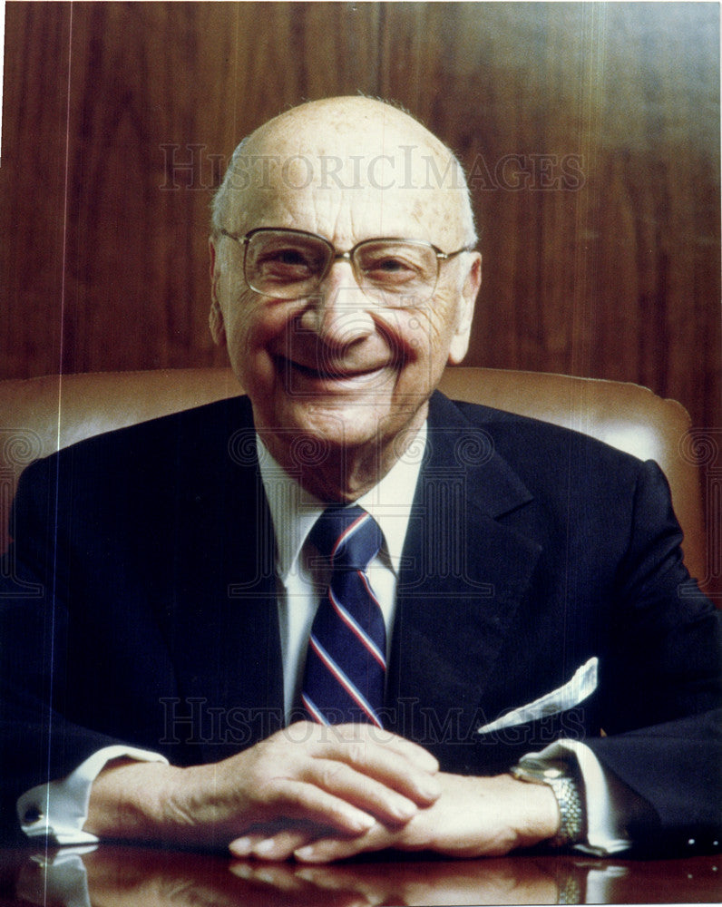 Press Photo Alex Manoogian Corporate - Historic Images