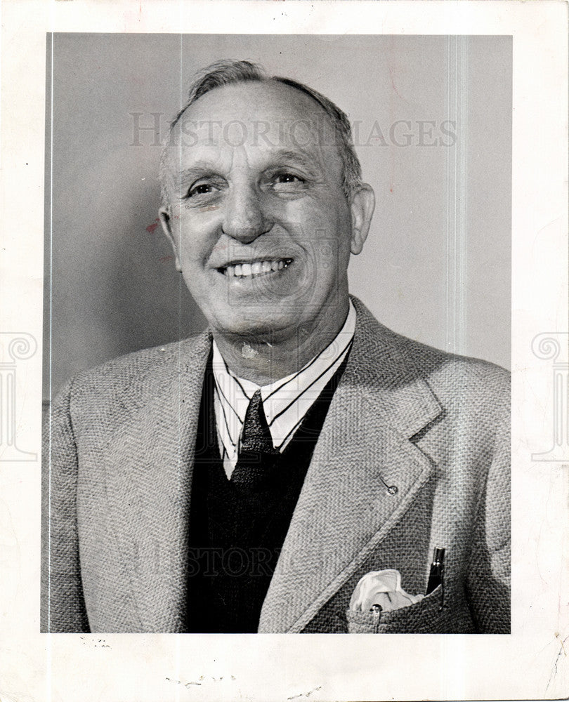 1949 Press Photo Matthew Mann American swimming coach - Historic Images