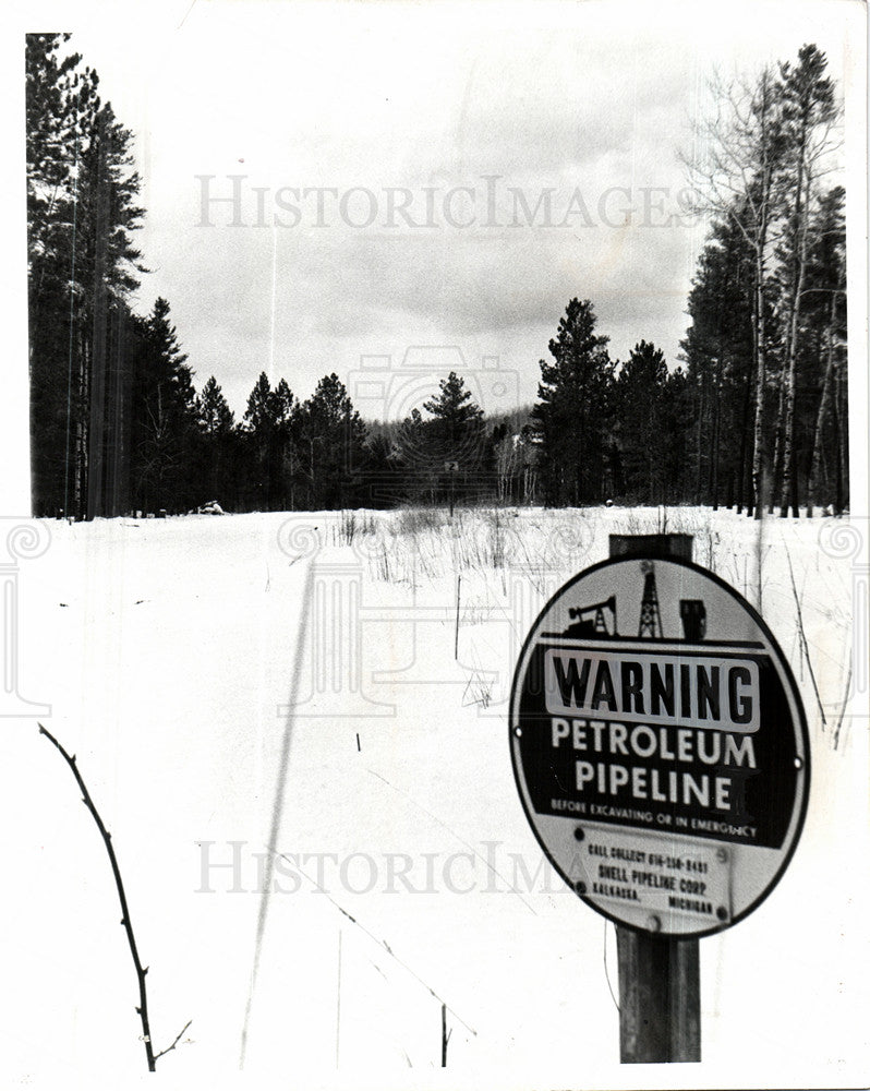 1994 Press Photo Pigeon River petroleum pipeline - Historic Images
