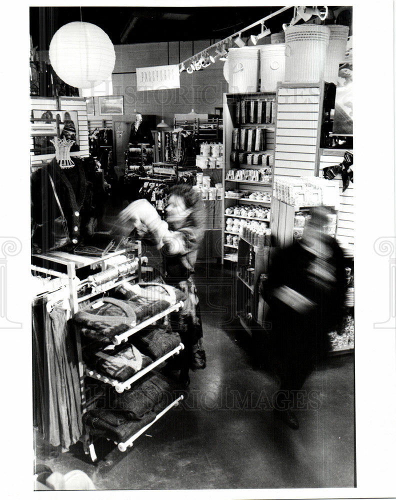 1990 Press Photo Pier 1 Imports Detroit metro area - Historic Images