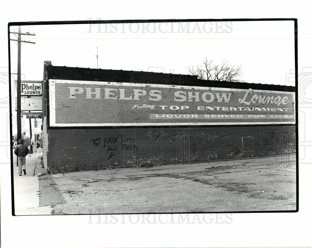 1981 Press Photo Phelphs Lounge show liquor - Historic Images