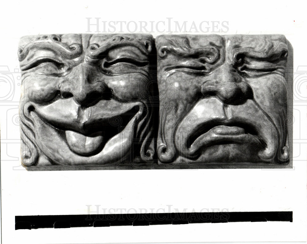 1992 Press Photo Pewabic Pottery Comedy Tragedy Happy - Historic Images