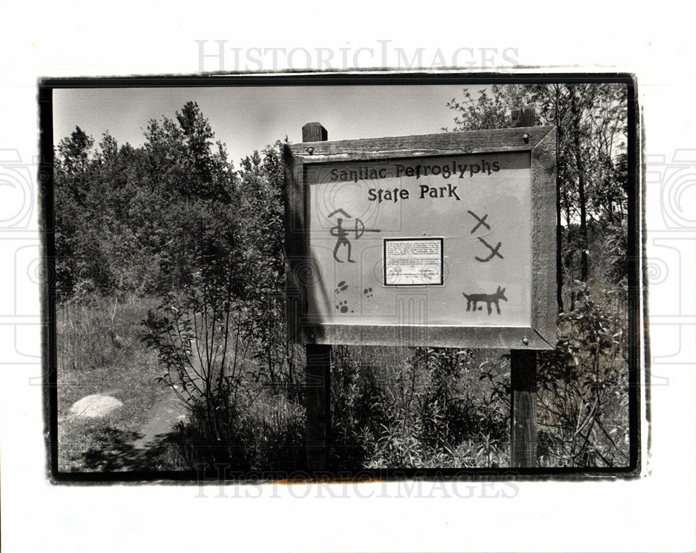 1990 Press Photo Sanilac stone sign Petroglyph Park - Historic Images