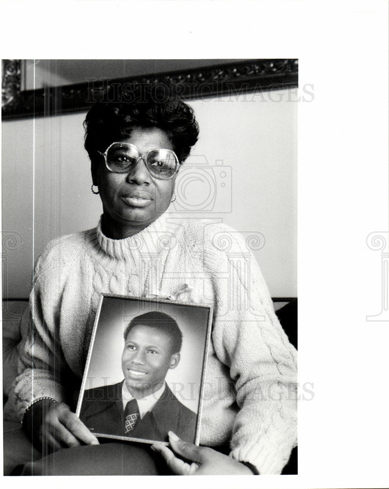 1991 Press Photo Mary Thomas  Raymond Cromartie Jr - Historic Images