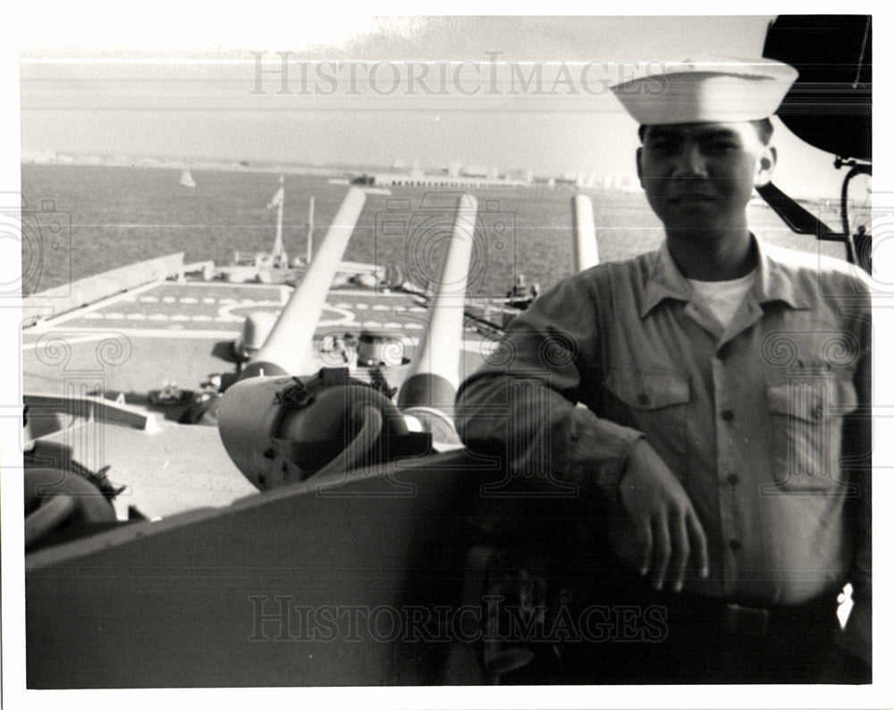 Press Photo Artemio E. Abon Jr USS Missouri - Historic Images