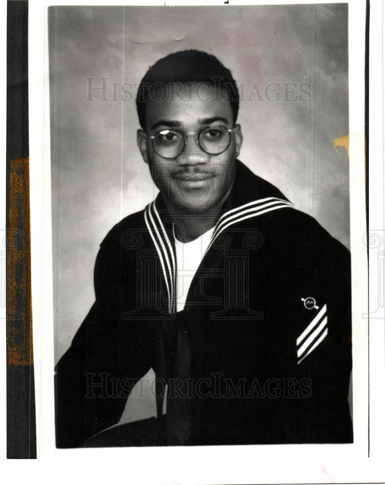 1991 Press Photo LeShawn Wilson Navy USS Wisconsin - Historic Images