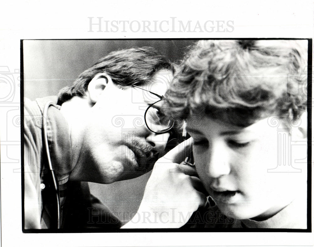 1991 Press Photo Dr. Edward Newcomb, Michael McGinnity - Historic Images