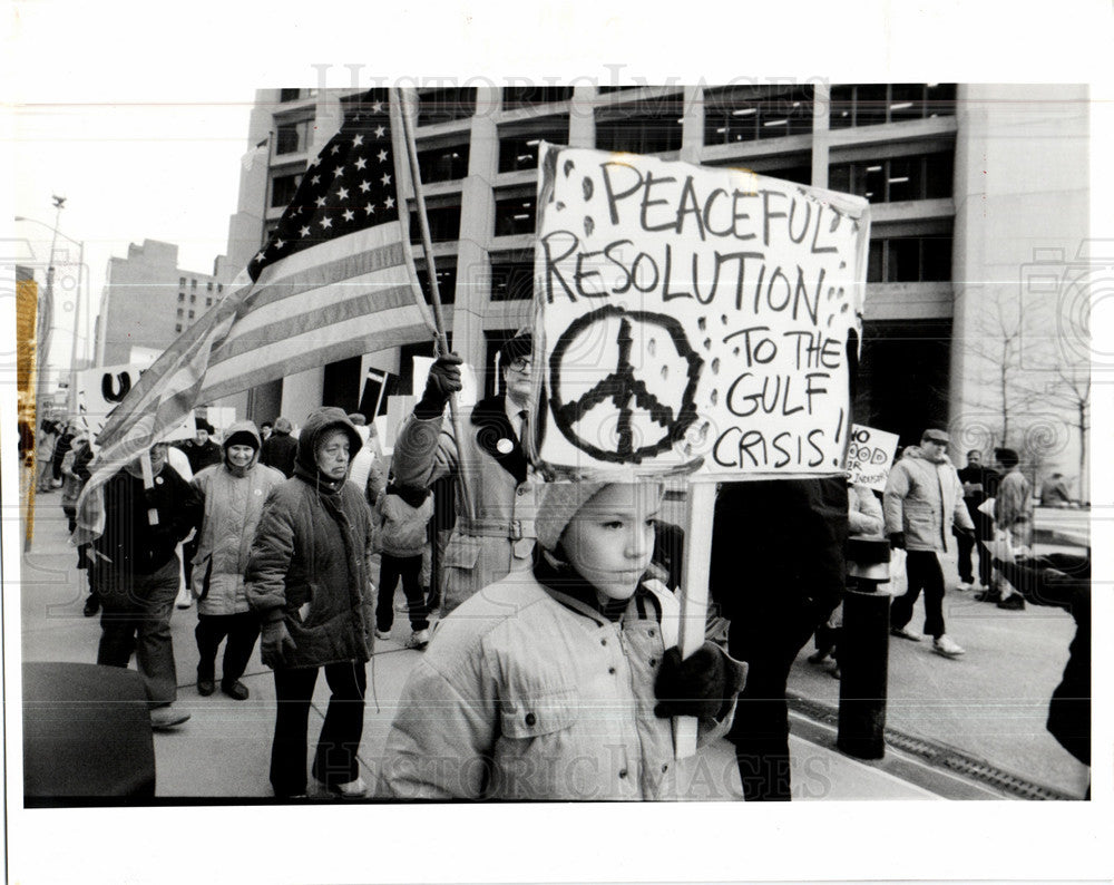 1991 Press Photo Jason Burke demonstration Gulf crisis - Historic Images