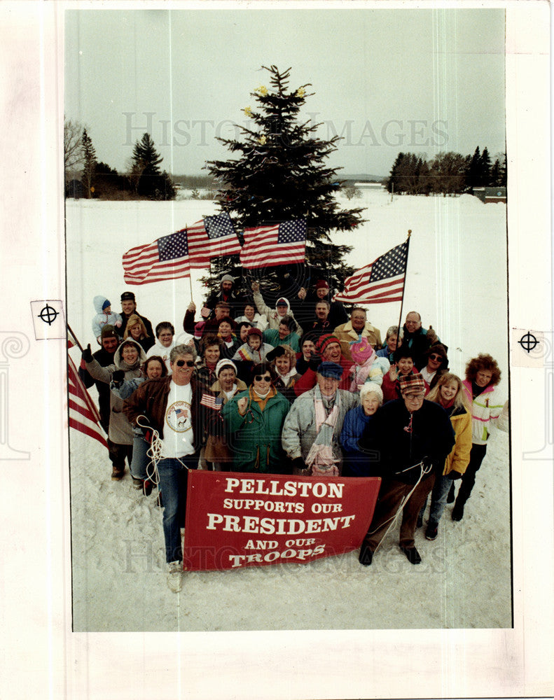 1991 Press Photo Preston Gulf War Support - Historic Images