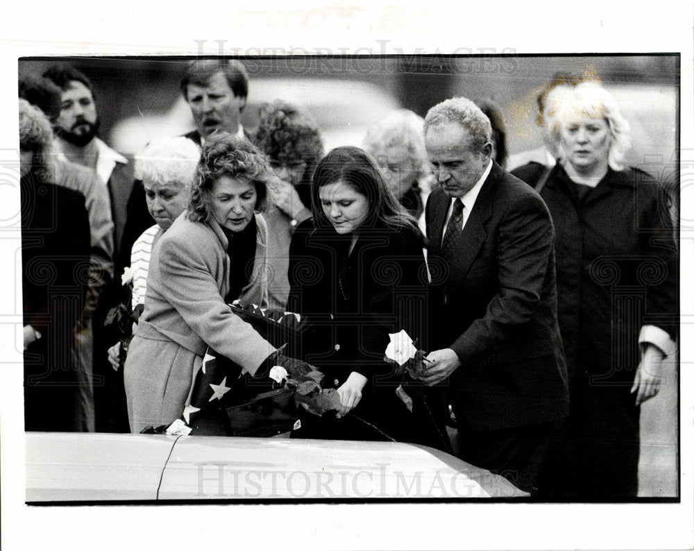 1990 Press Photo James Cunningham&#39;s - Historic Images