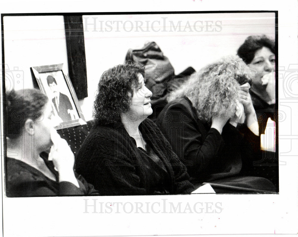 Press Photo Iraqi soldier killed mourn sister aunt - Historic Images