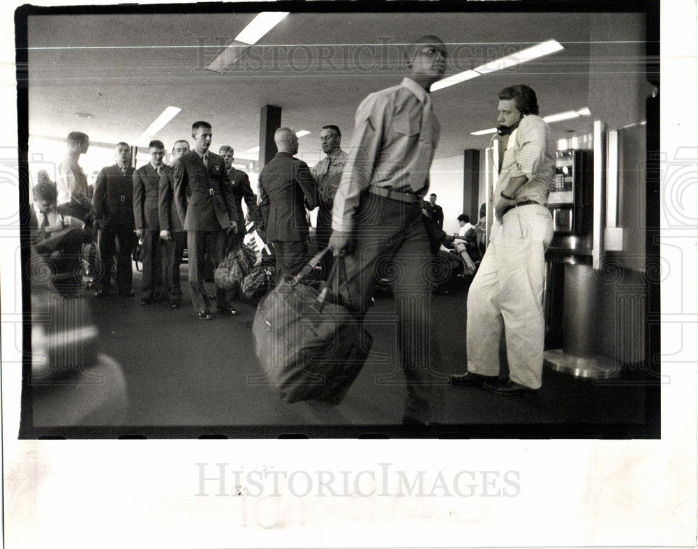 1990 Press Photo Camp Pendleton Reservists Desert Storm - Historic Images