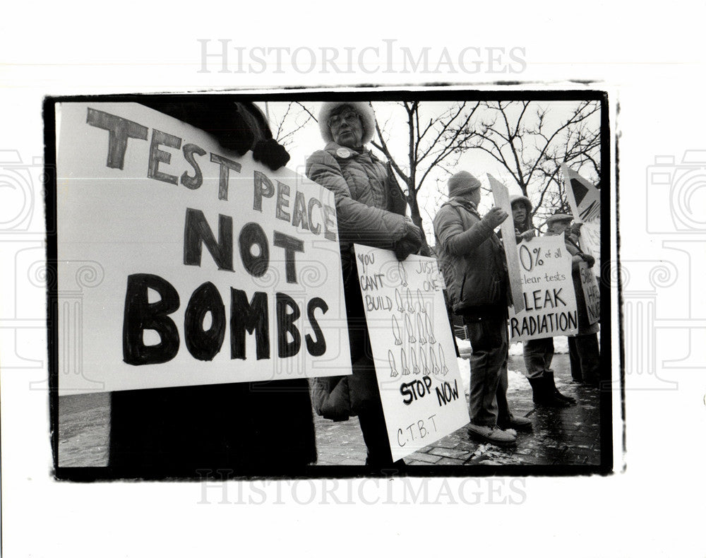 1981 Press Photo Mary Hathway Peace Persian Gulf - Historic Images