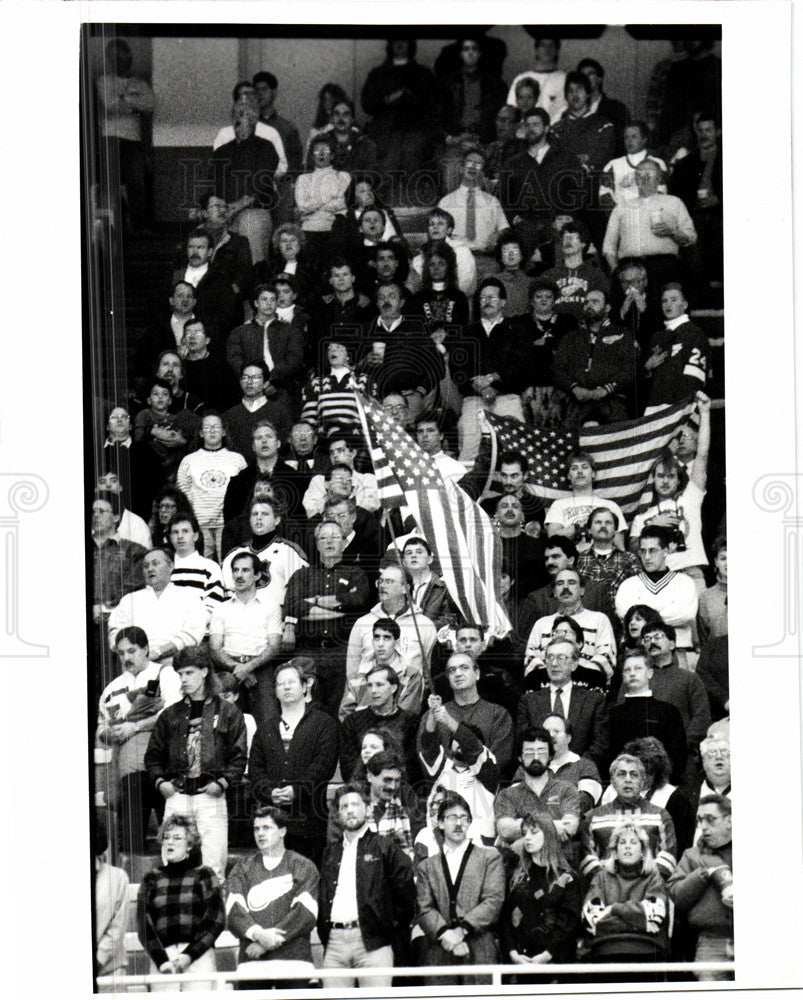 1991 Press Photo patriotism wave lags Red Wings J.Louis - Historic Images