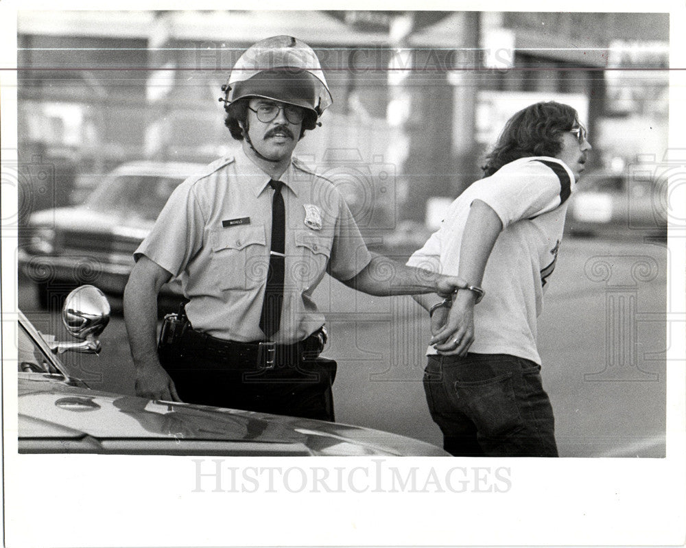 1978 Press Photo Police Action Shots - Historic Images