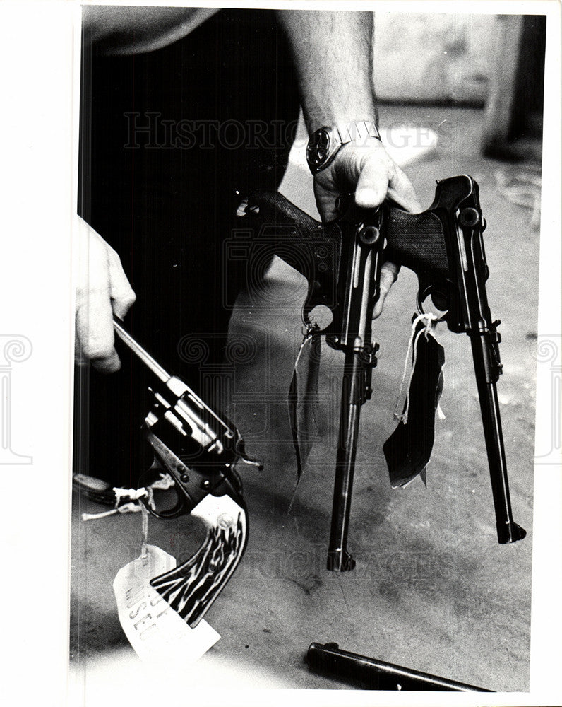 Press Photo Police Guns - Historic Images