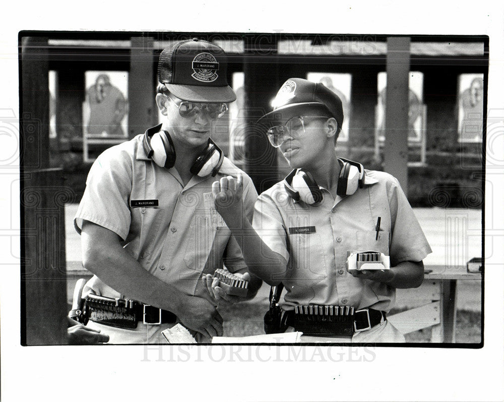 1986 Press Photo Target Practice police recruits - Historic Images