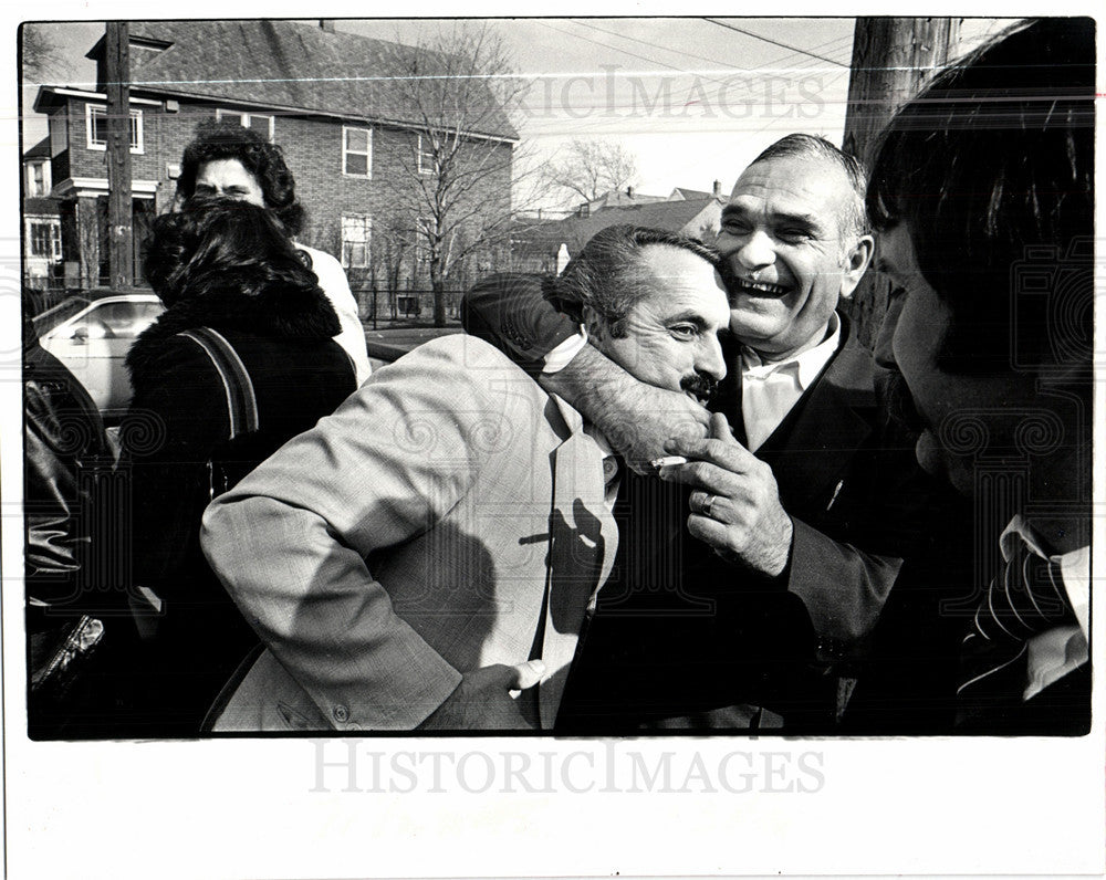 1981 Press Photo Martin Bjoraj Poletown church moving - Historic Images