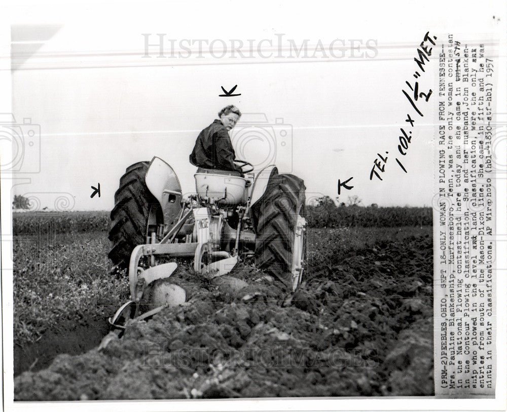 1957 Press Photo Mrs. Pauline Blankenship Plowing - Historic Images