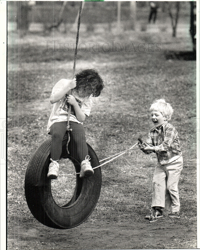 1988 Press Photo Jared Krantz Play Ground Ortonville - Historic Images