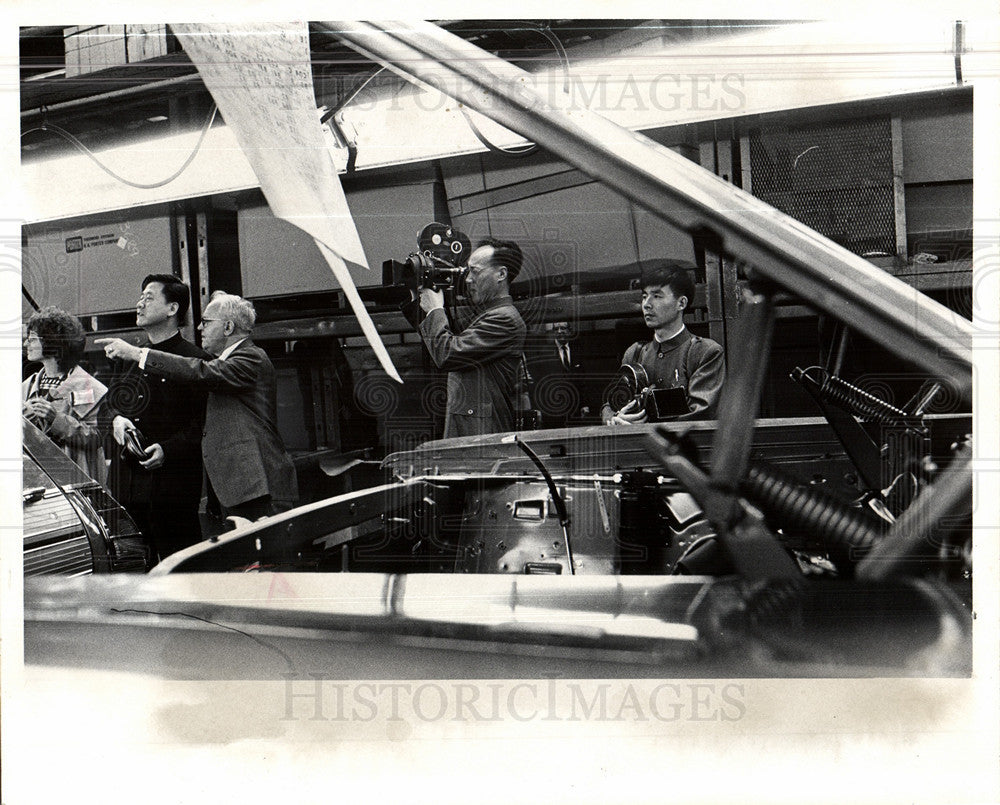 1972 Press Photo Chrysler Steenhoven Kao Ling Tour - Historic Images