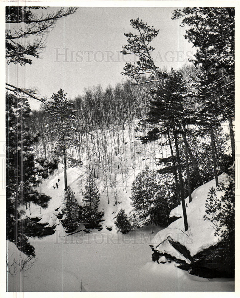 2001 Press Photo Scenics. UPlands.   Porcupine Mountain - Historic Images