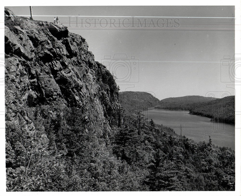 1968 Press Photo Lake of the Clouds Porcupine Mt - Historic Images