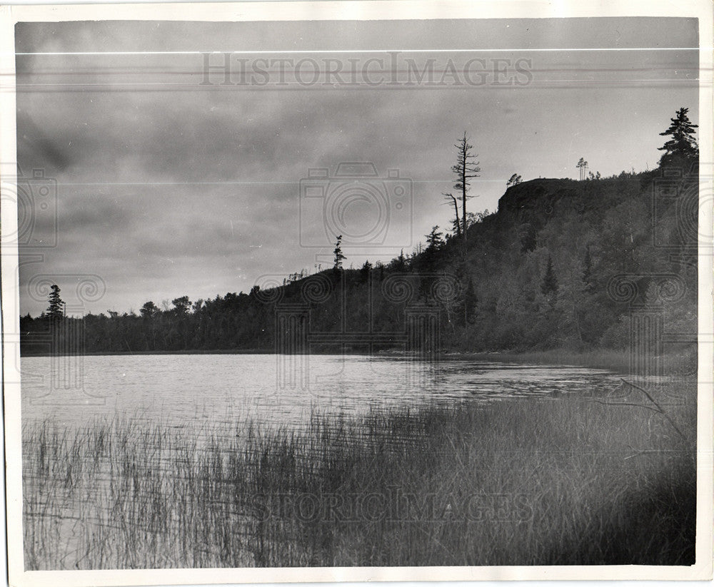 1945 Press Photo Lake Clouds Porcupine Mountains Park - Historic Images