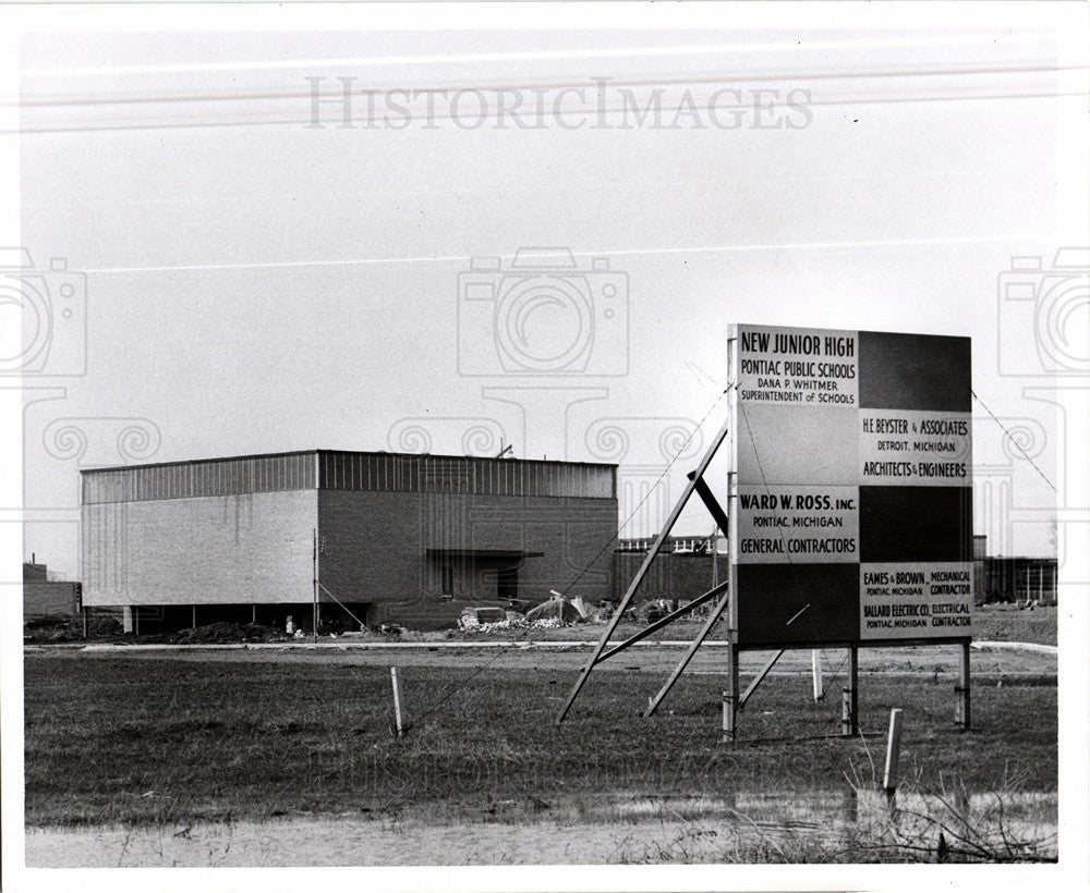 1956 Press Photo Pontiac Michigan School Construction - Historic Images