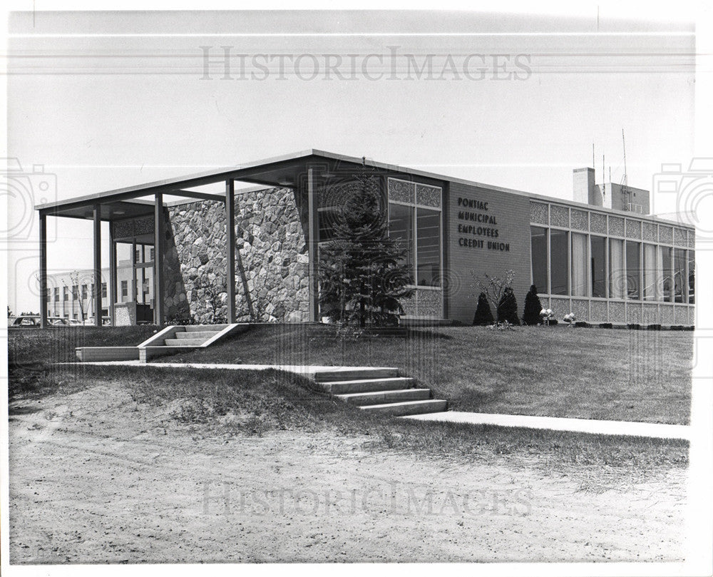 1964 Press Photo Pontiac - Historic Images