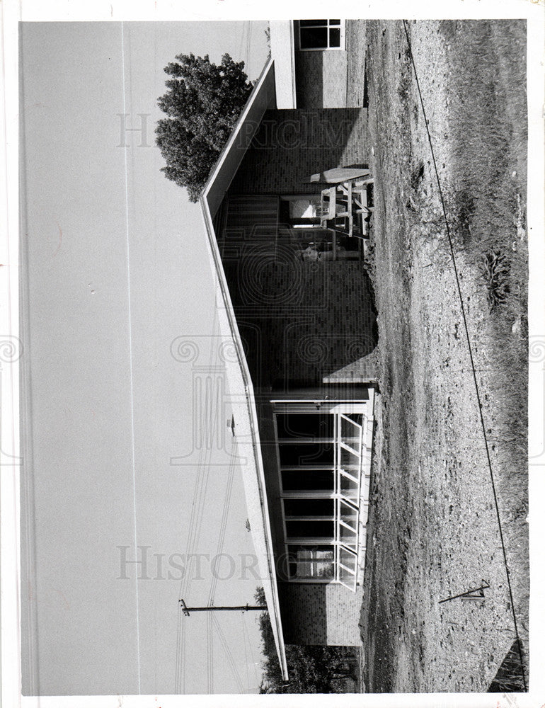 Press Photo Pontiac Residence School - Historic Images
