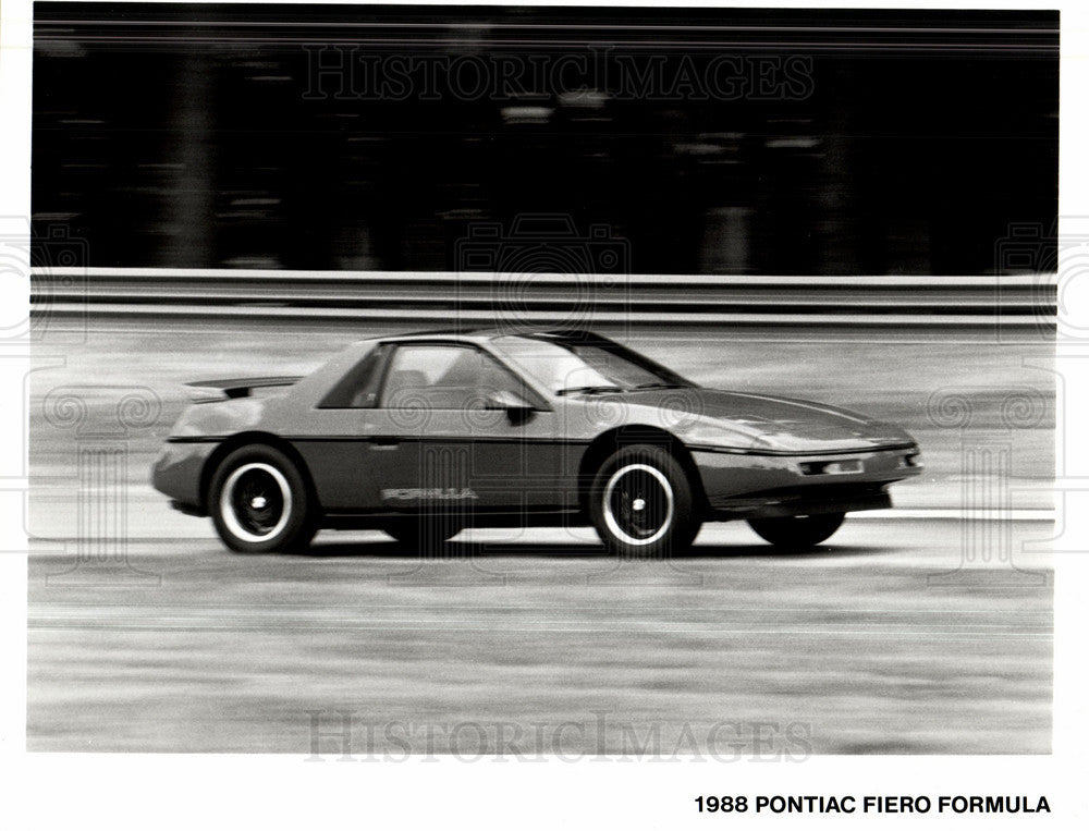 1988 Press Photo Pontiac Fiero Formula - Historic Images