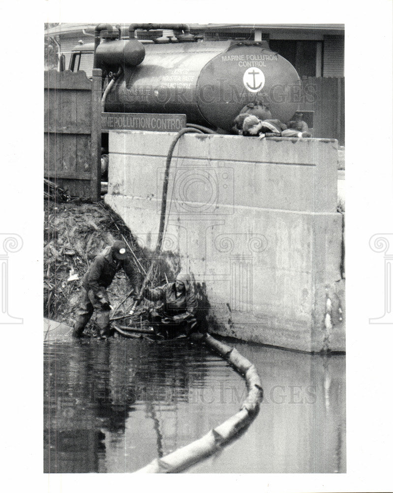 1983 Press Photo Pollution Chemical - Historic Images