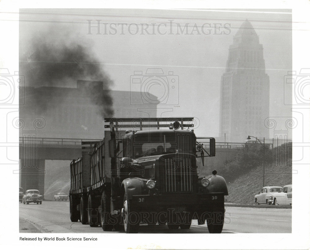 1968 Press Photo Los Angeles City Hall Air Pollution - Historic Images