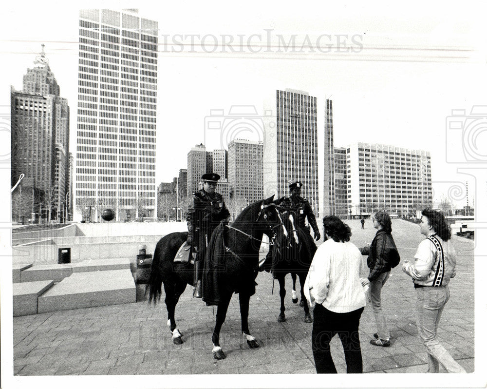 1982 Press Photo Police - Historic Images