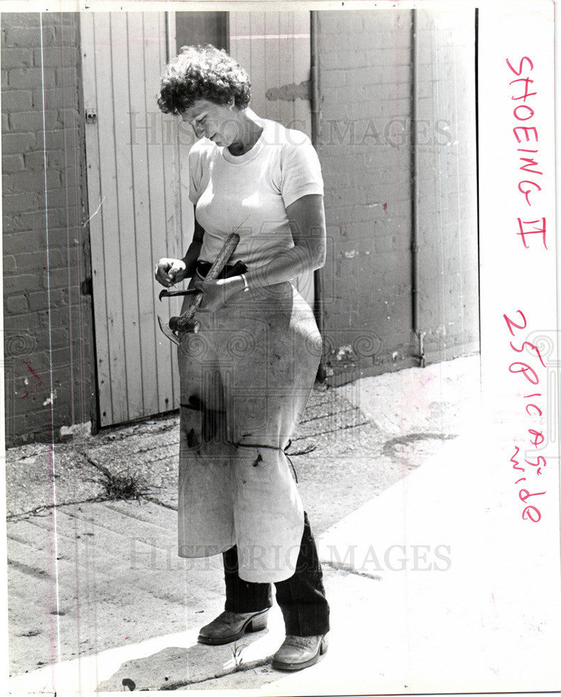 1980 Press Photo Thea Burger - Historic Images