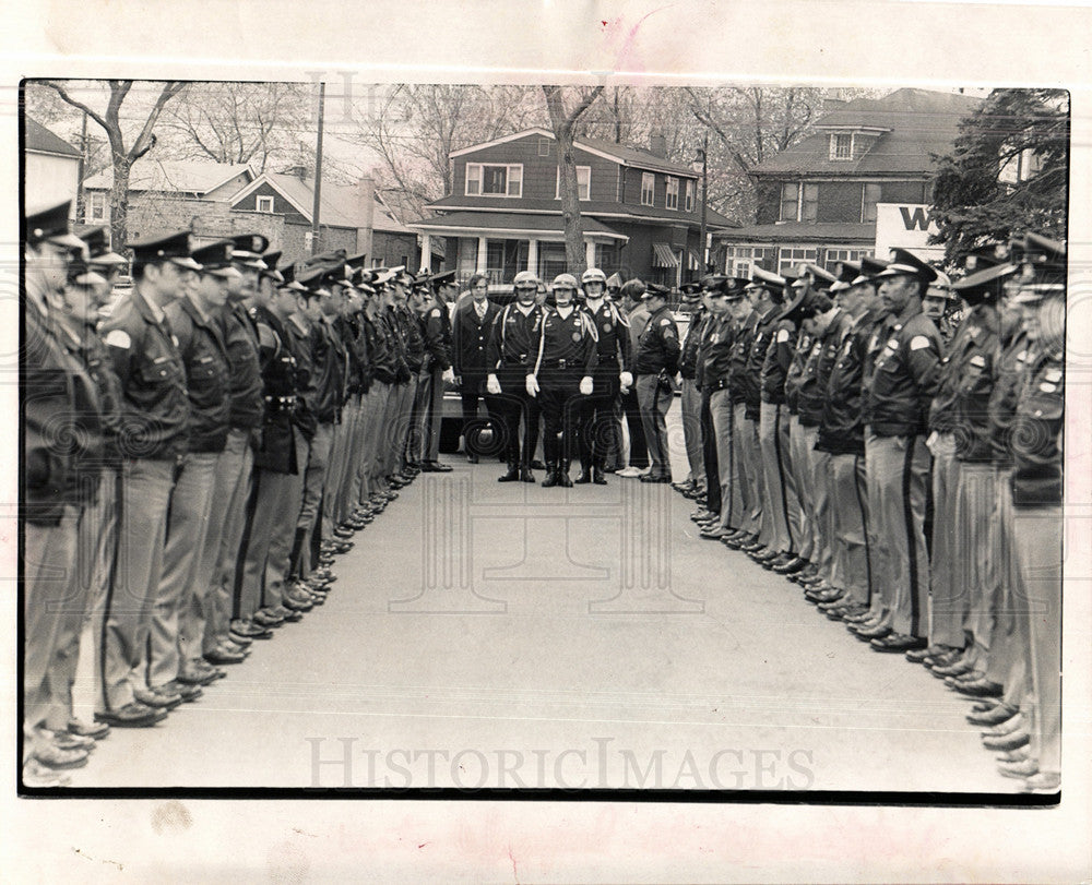 1974 Press Photo Police Funerals - Historic Images