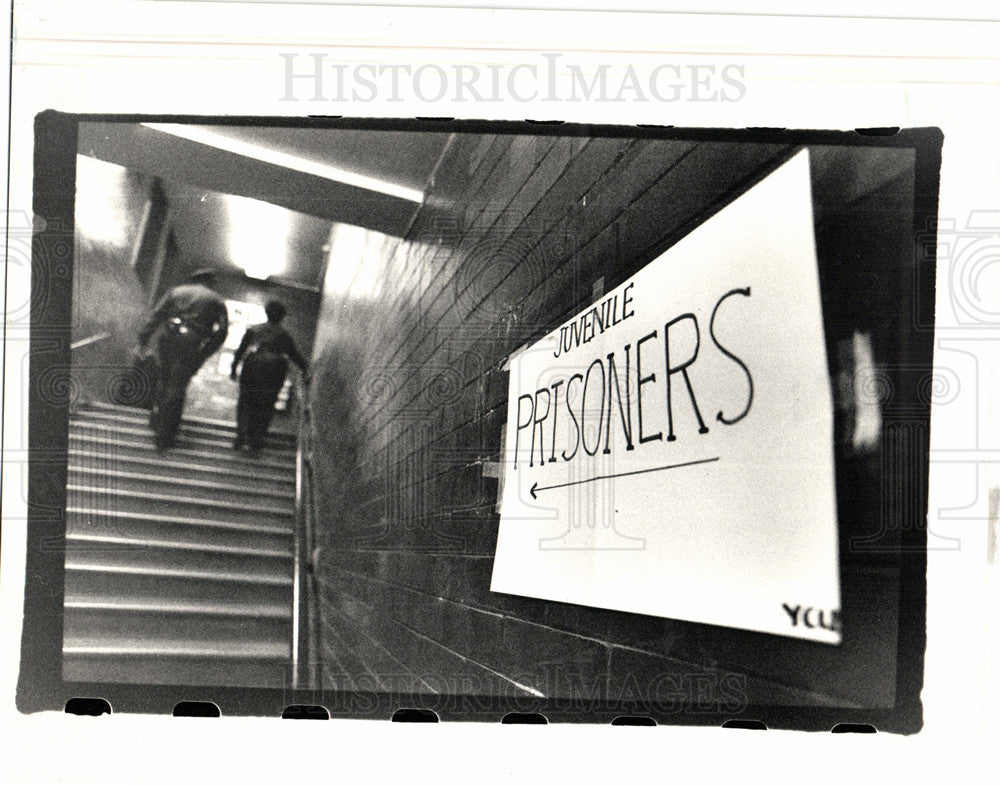 1987 Press Photo Curfew on Devil&#39;s Night - Historic Images