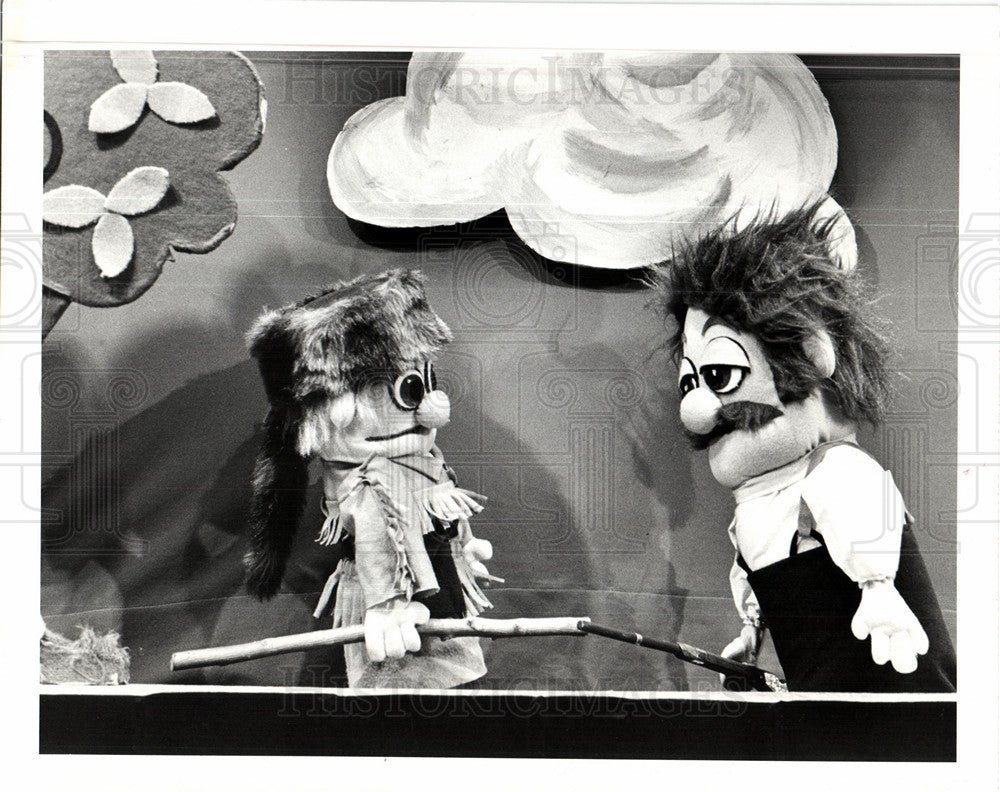 Press Photo Puppet - Historic Images