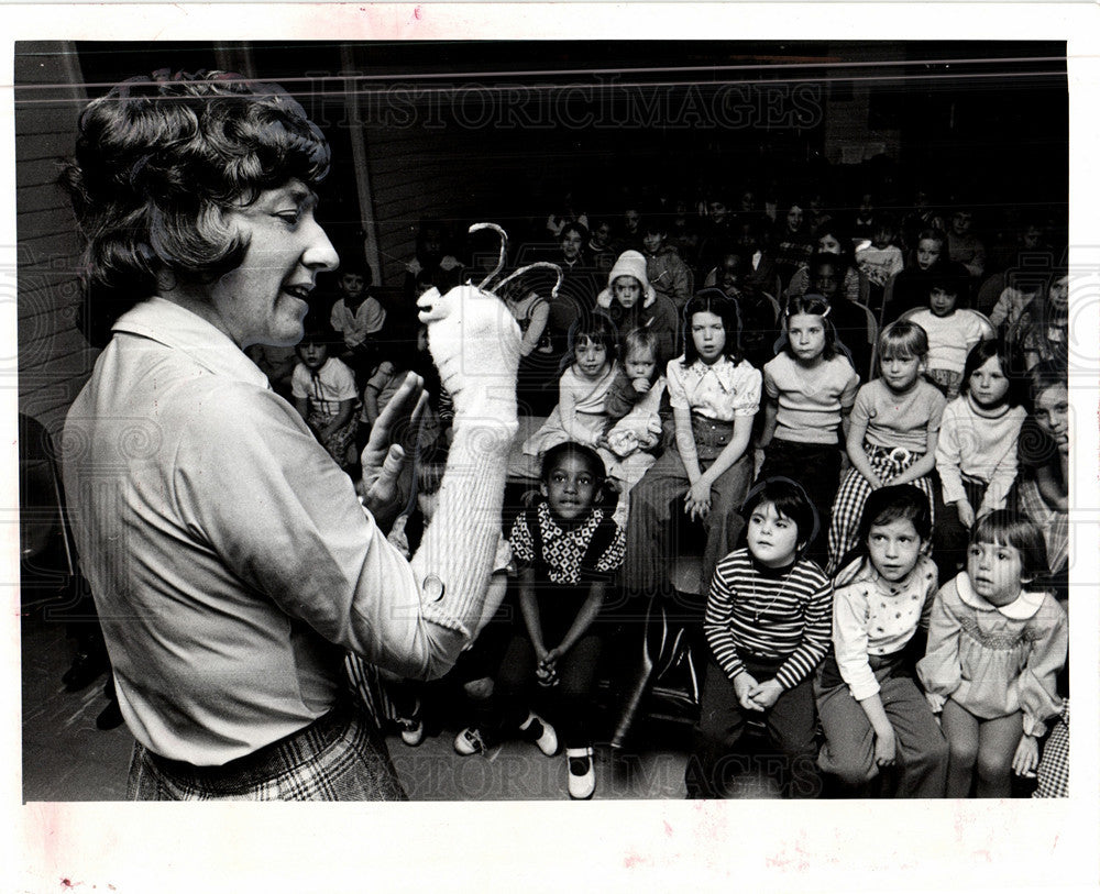 1974 Press Photo puppet, puppet making - Historic Images