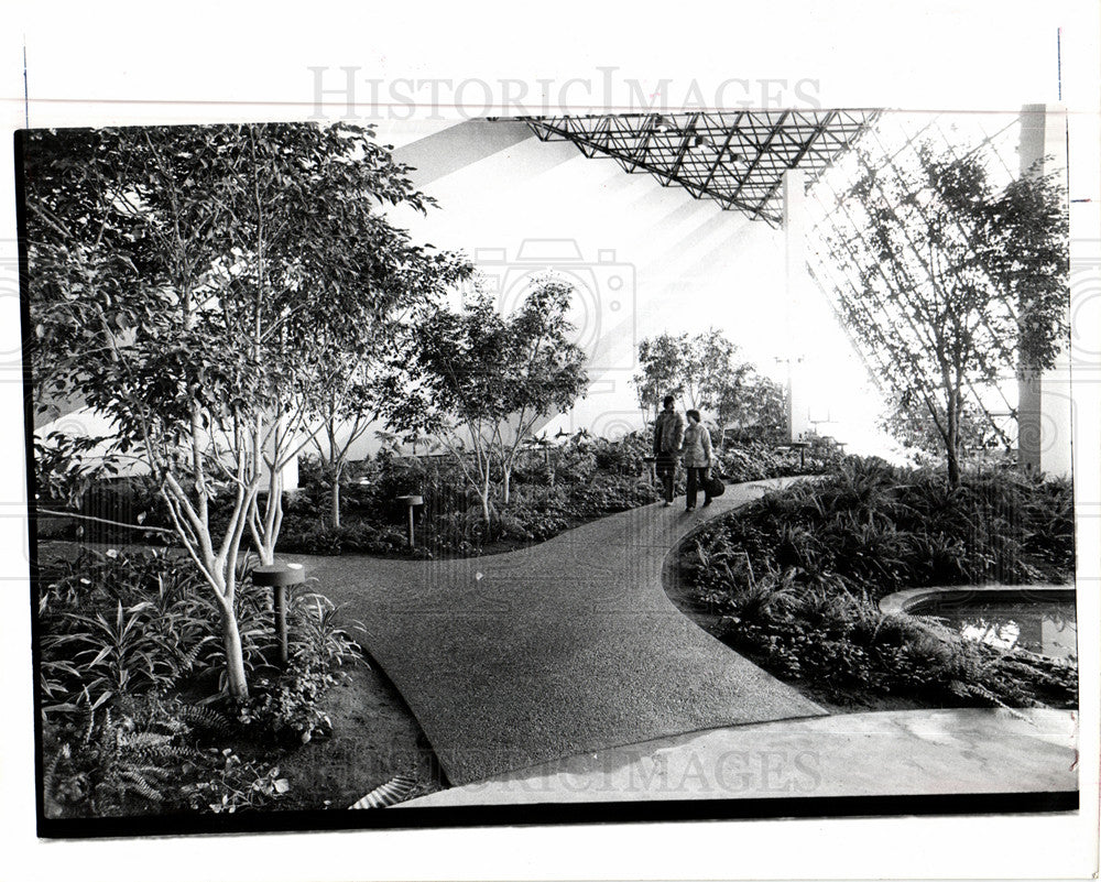 1977 Press Photo Park  Prudential Town Center - Historic Images