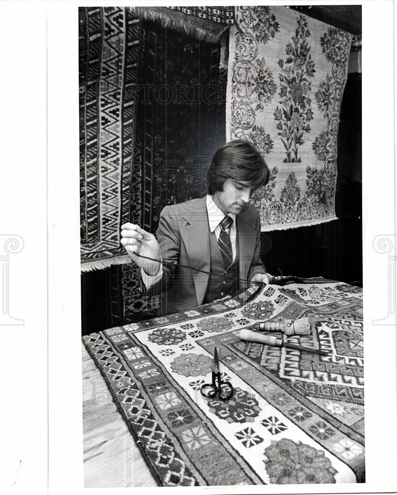 Press Photo Rug - Oriental - Historic Images