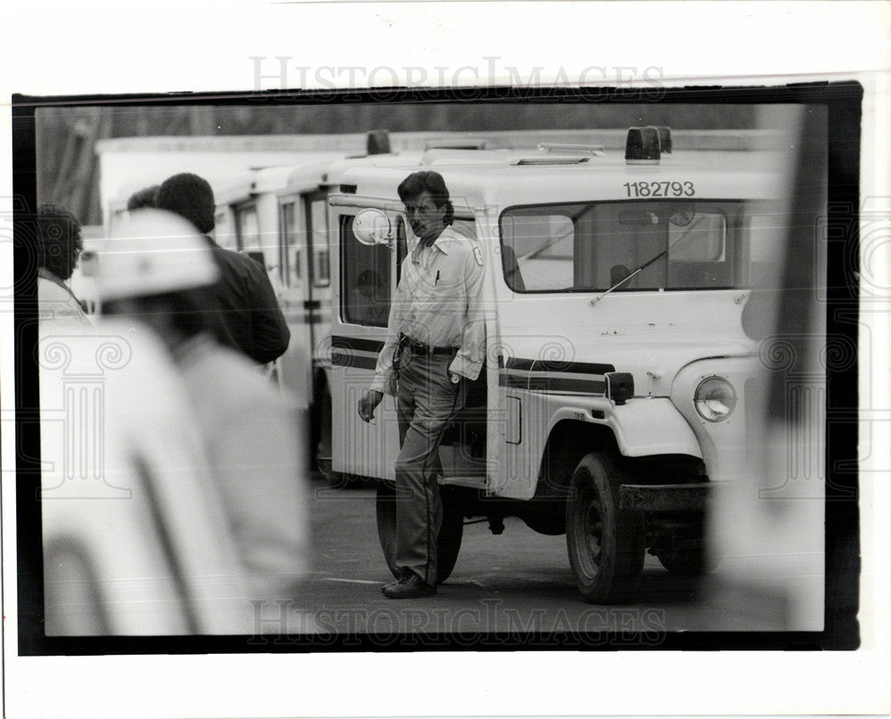 1991 Press Photo Royal Oak Post Office Shooting - Historic Images