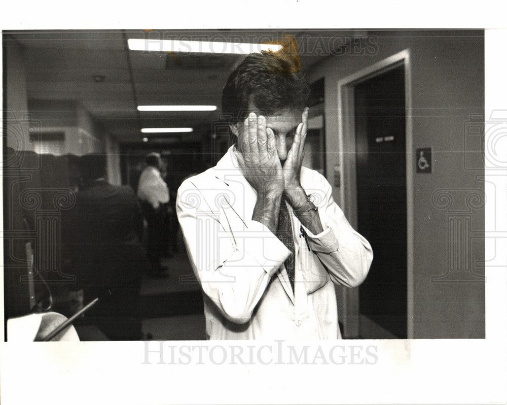 1991 Press Photo Royal Oak's post office shooting - Historic Images