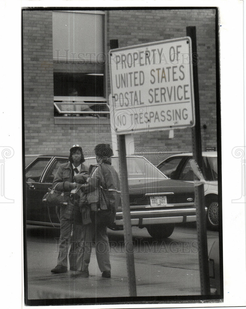 1991 Press Photo Royal Oak Post Office shooting - Historic Images