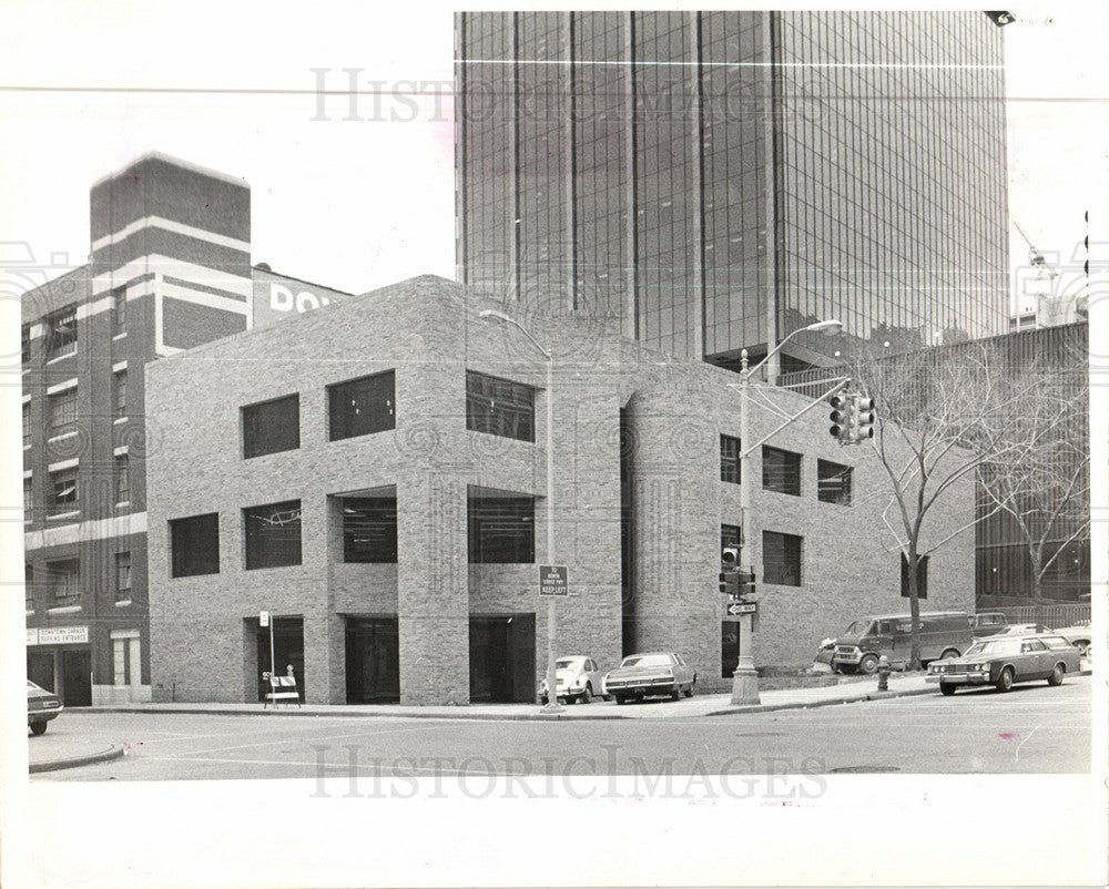 1976 Press Photo Rossetti and Associates - Historic Images