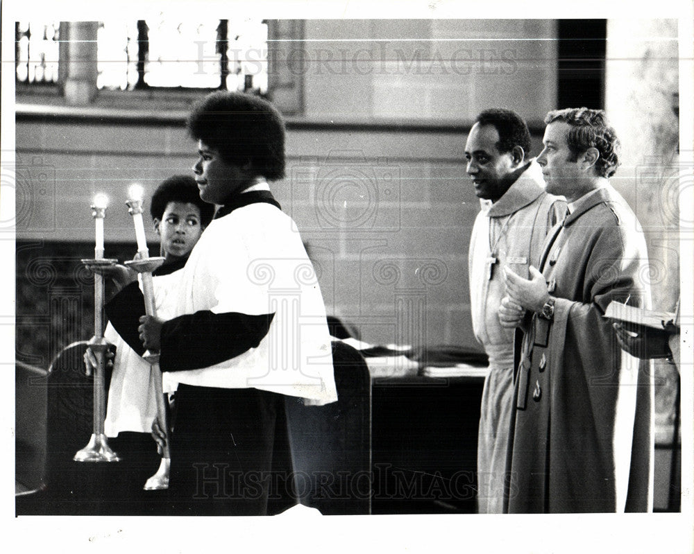 1975 Press Photo Roman Catholics - Historic Images