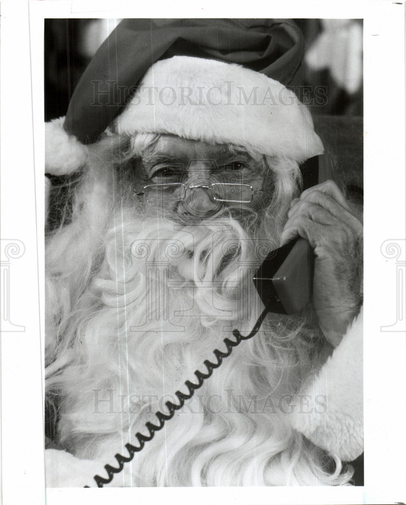 1986 Press Photo Charley Kelleher Ho Ho Hotline - Historic Images