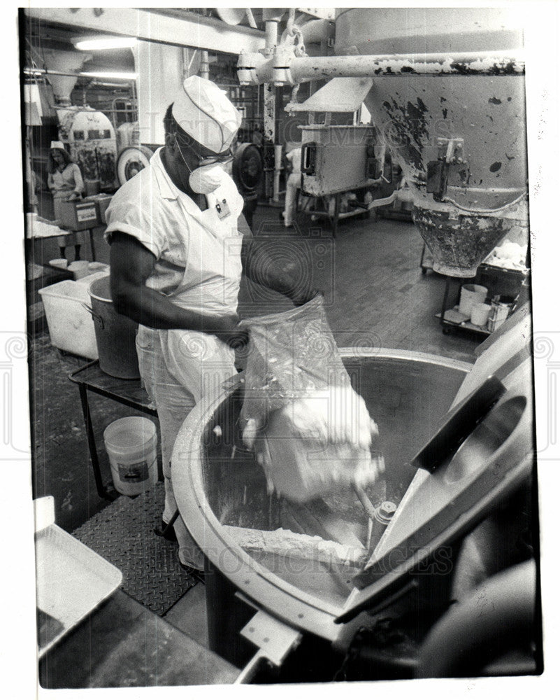 1981 Press Photo sanders fred confectionery - Historic Images