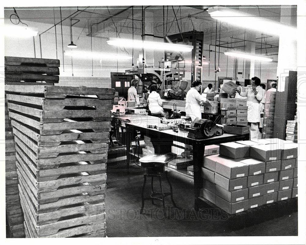 1983 Press Photo Fred Sanders Confectionary pension - Historic Images